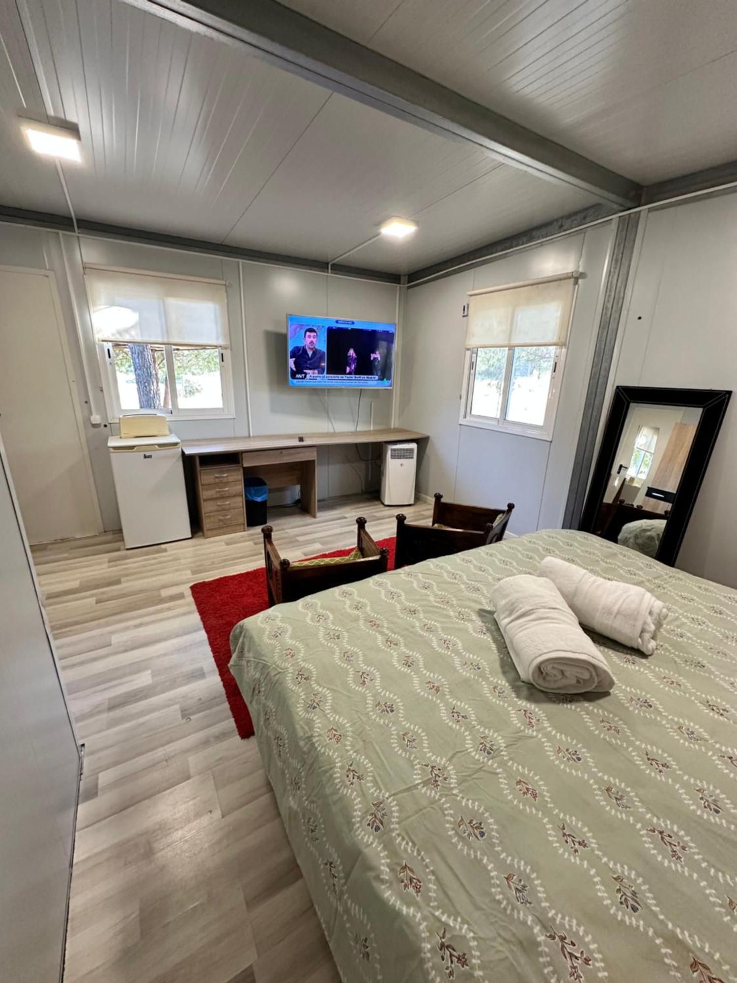 Bungalow Infanta Torrelaguna Екстериор снимка